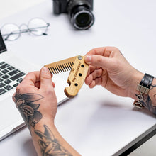 Load image into Gallery viewer, boy's bearded comb