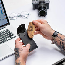 Load image into Gallery viewer, light wood comb