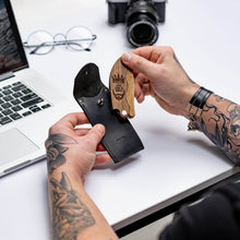 Load image into Gallery viewer, men's walnut comb