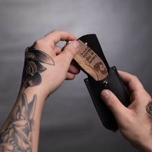 Load image into Gallery viewer, case for comb