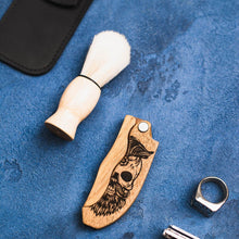 Load image into Gallery viewer, beard grooming hackle